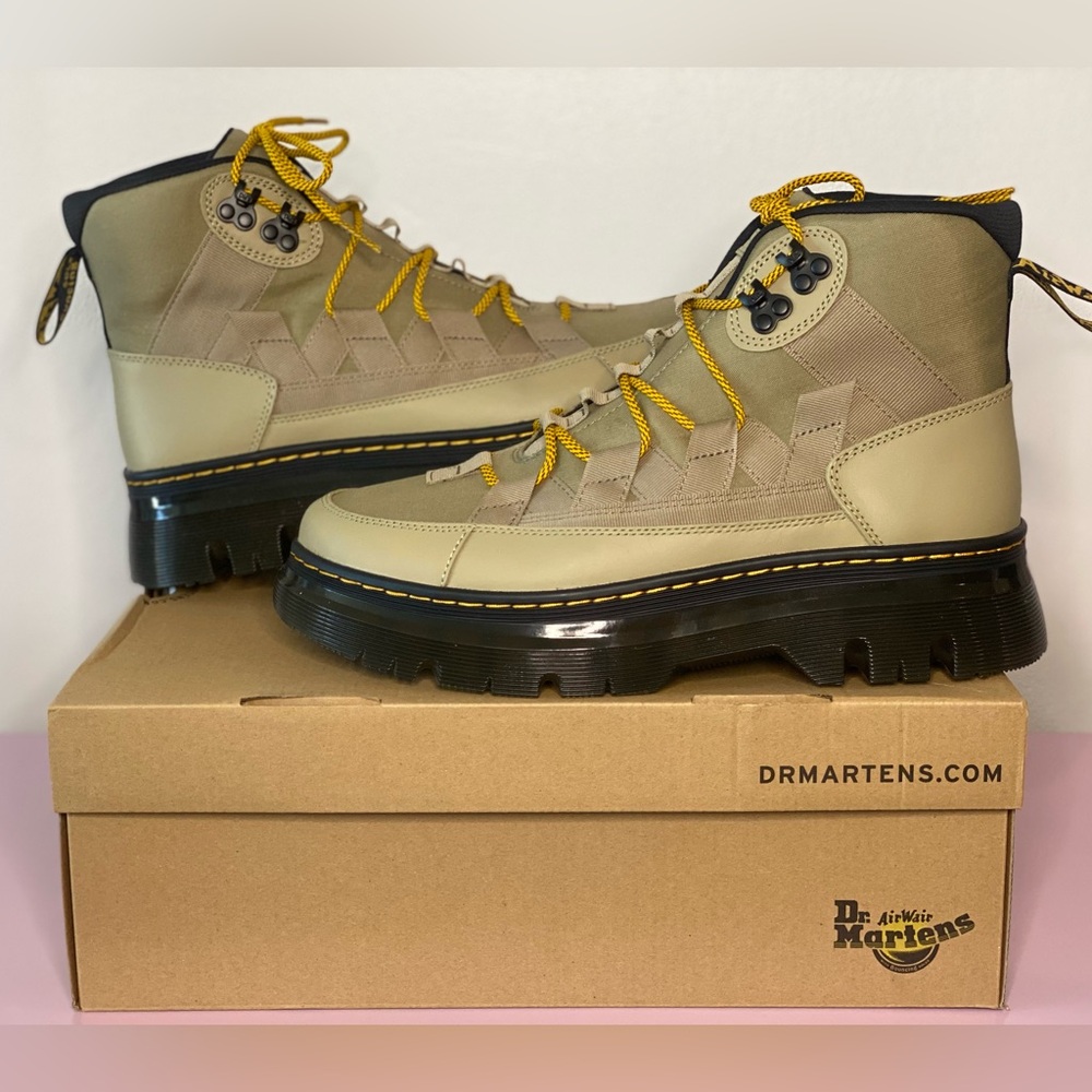 NIB Men’s Dr. Marten Boury Boots